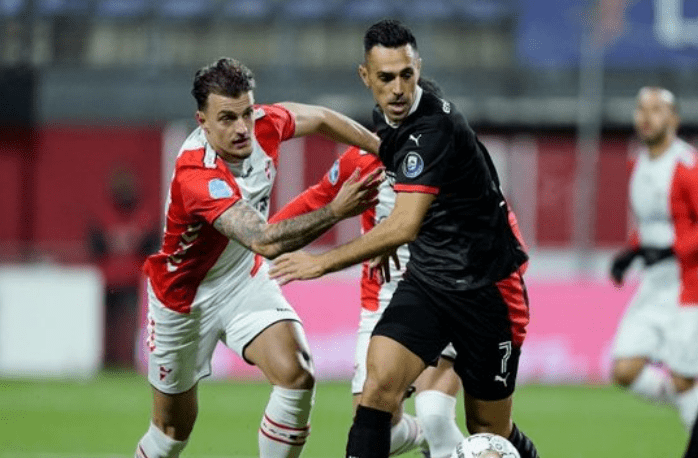 暴露出阵容 暴露出阵容