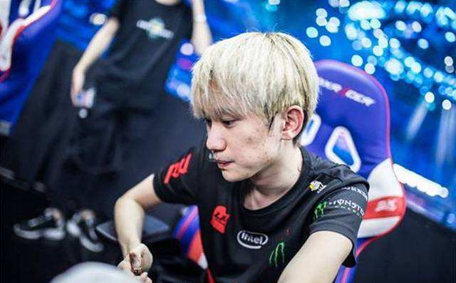 出他的成熟 出他的成熟