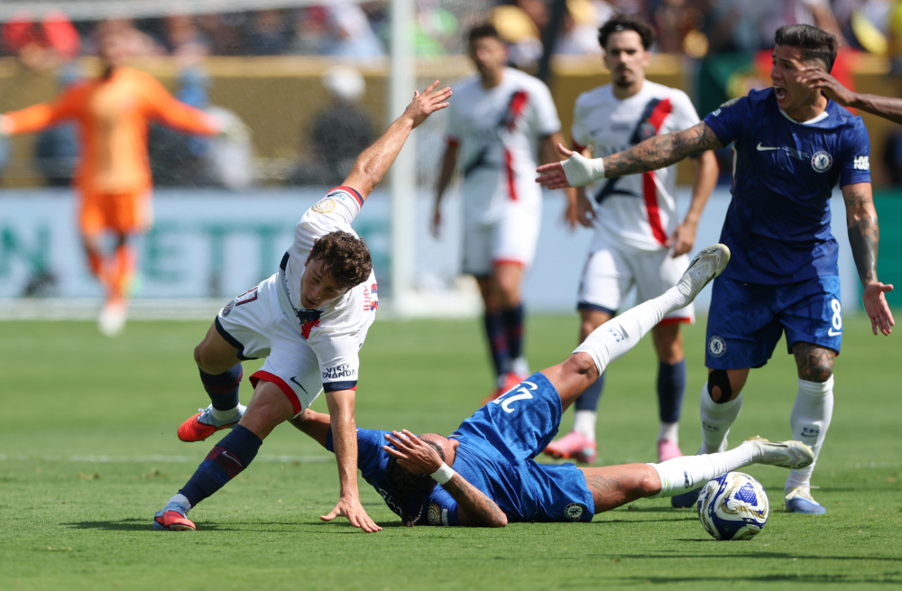 认为留住他 认为留住他